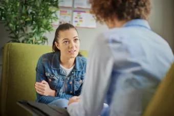 discutions en salle de détente 
