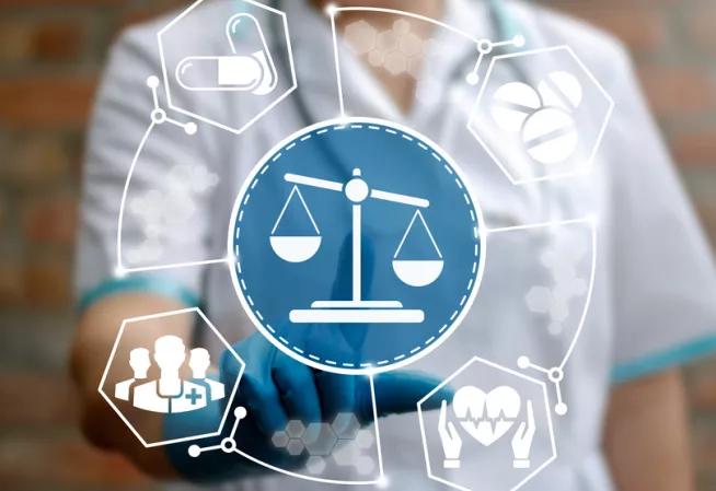 balance de la justice : équilibre dans la santé