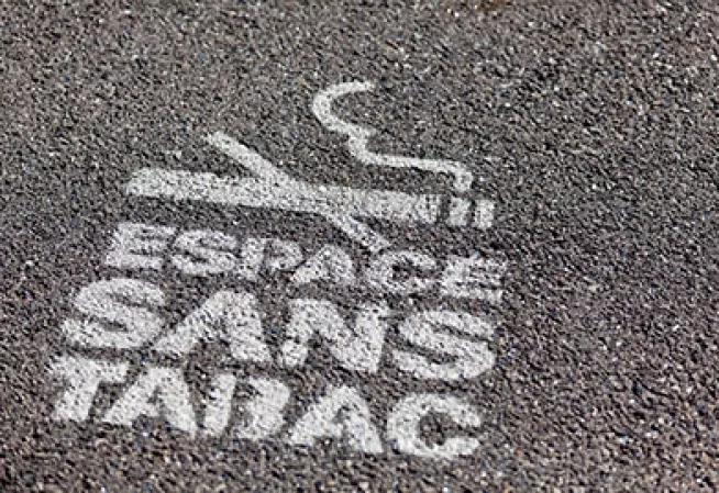 Marquage au sol "Esapce sans tabac"